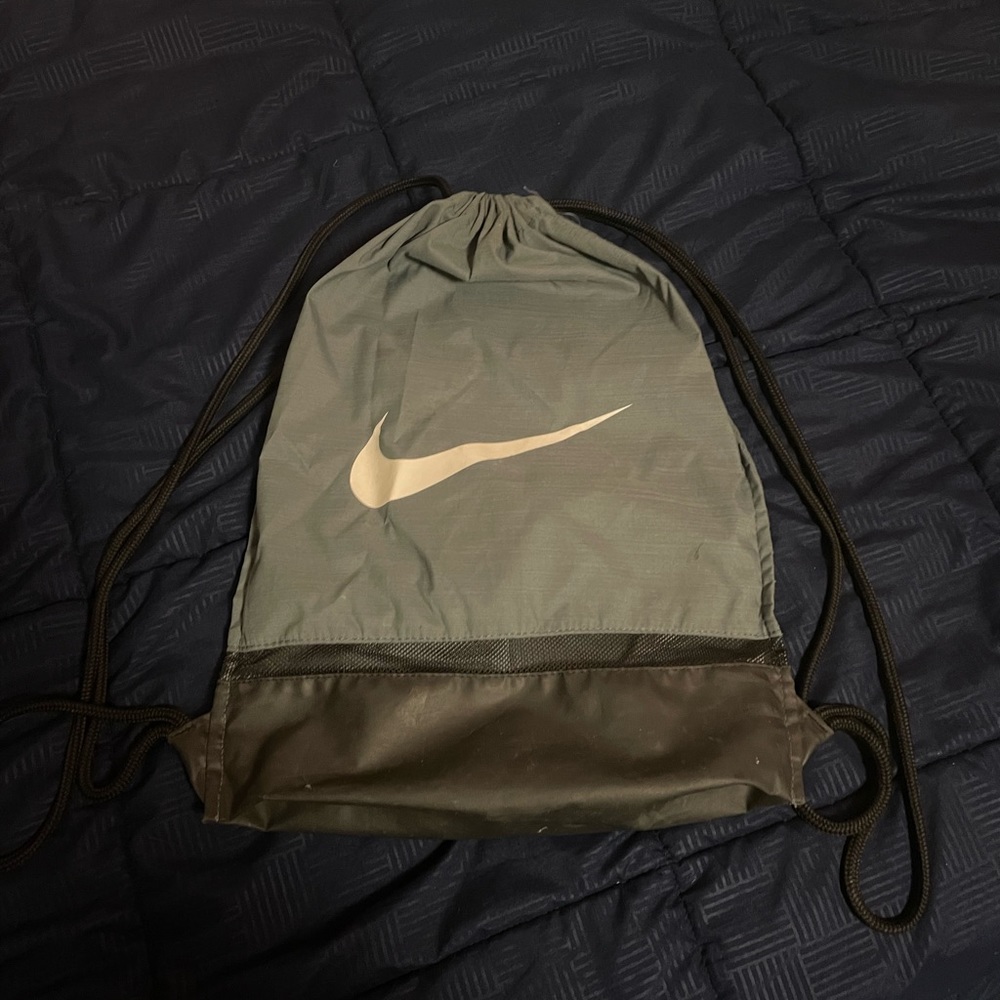 Nike Jaw-String Bag